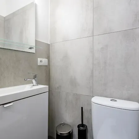 Chopin Park Apartment
